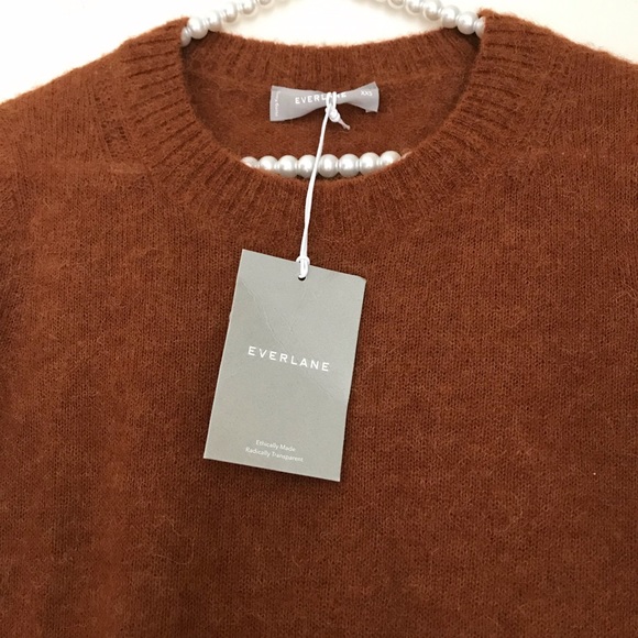 Everlane Alpaca Tee - Picture 6 of 9